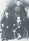 Georges Pompidou enfant avec ses parents, Léon et Marie-Louise Pompidou